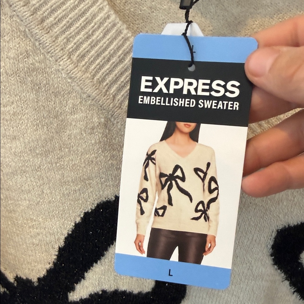 Express cream Sweater with Black Bow Accents new oversized - Picture 5 of 9